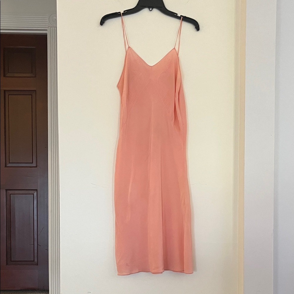 🍑✨ Vintage Peach Slip Dress – Size Small ✨🍑